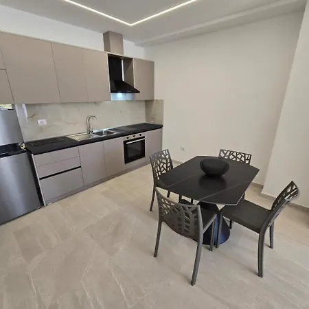 Palatium Apartment Orikum