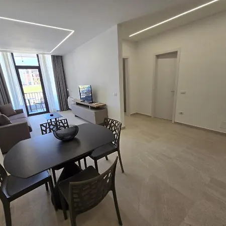 Apartment Palatium Orikum